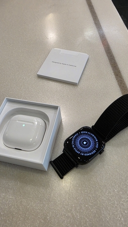 Dammam, Mobile Phones, SAR 1400,  Apple Airpods 4 Apple Watch 10