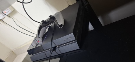 Jeddah, Electronics, SAR 1200,  VERY GOOD CONDITION PS4 FOR SALE