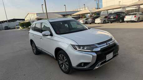 Riyadh, Vehicles, Cars & Trucks , SAR 36000,  Mitsubishi Outlander,  2022,  Automatic,  260000 KM,  , ,  , 260,000 Km, Full Option 4×4