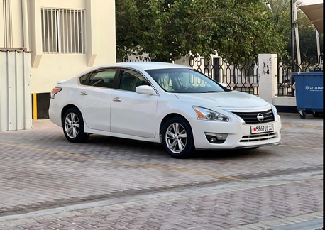 Salmabad, Vehicles, Cars & Trucks , BHD 1950,  Nissan Altima,  2016,  Automatic,  180000 KM,