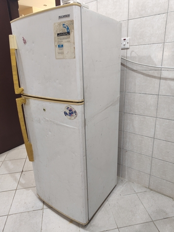 Riyadh, Appliances, SAR 330,  Samsung Refrigerator In Good Condition -  Double Door For Sale