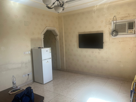 Al Iskan, Apartments, Flats, Houses & Villas, SAR 1000/year,  1 BR,  Single Big Room Avsilabke For Excutive Bachlor With Common Kitchen And Bathroom