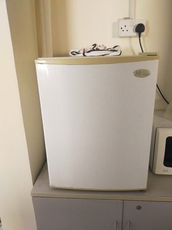 Manama, Household Items, BHD 20,  Fridge And Dining Table