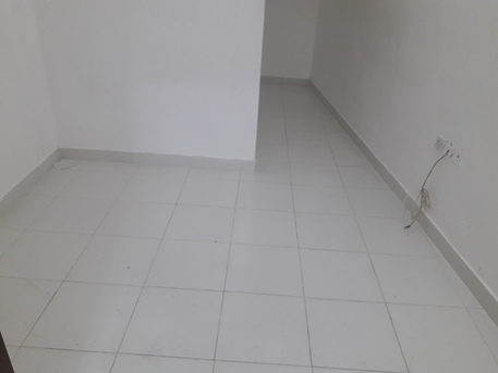 Salmaniya, Apartments, Flats, Houses & Villas, BHD 160/month,  1 BR,  90 Sq. Meter,  1 Bhk Unfurnished Flat Available In Salmaniya Call Aleena