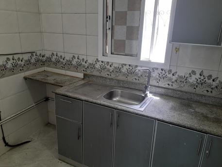 Salmaniya, Apartments, Flats, Houses & Villas, BHD 160/month,  1 BR,  90 Sq. Meter,  1 Bhk Unfurnished Flat Available In Salmaniya Call Aleena