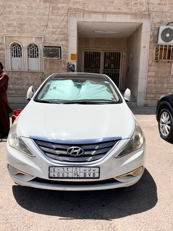 Al Malaz, Vehicles, Cars & Trucks , SAR 24000,  Hyundai Sonata,  2013,  Automatic,  343000 KM,    | Full Option | 2.4L | White | Family Used