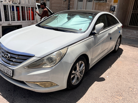 Al Malaz, Vehicles, Cars & Trucks , SAR 24000,  Hyundai Sonata,  2013,  Automatic,  343000 KM,    | Full Option | 2.4L | White | Family Used