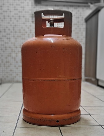 Yanbu, Household Items, SAR 250,  1 Gas Cylinder