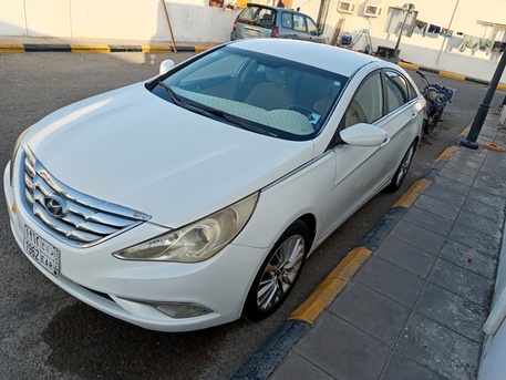 Rabigh, Vehicles, Cars & Trucks , SAR 24000,  Hyundai Sonata,  2015,  Automatic,  390000 KM,  For Sale