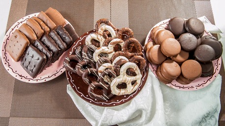 New York, Food, USD 45,  The Delicious Dozen