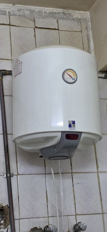 Al Murabba, Appliances, SAR 250,  Saudi Ceramics 50L Water Heater &ndash; Excellent Condition (Includes Brackets)