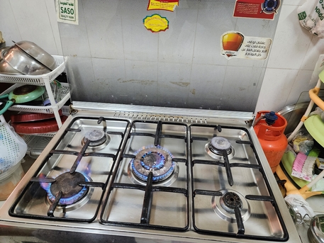 Khobar, Appliances, SAR 150,  Gas Oven 5 Burners For Sale Egyptian Steele Console فرن غاز ٥ شعلا للبيع استانلس ستي