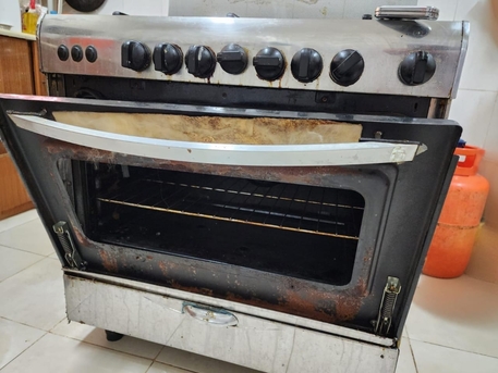 Khobar, Appliances, SAR 150,  Gas Oven 5 Burners For Sale Egyptian Steele Console فرن غاز ٥ شعلا للبيع استانلس ستي