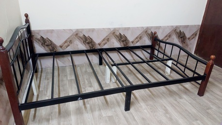 Juffair, Furniture, BHD 15,  For Sale-Queen Size Steel Bed Frame