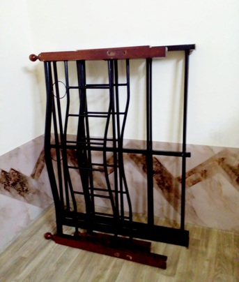 Juffair, Furniture, BHD 15,  For Sale-Queen Size Steel Bed Frame