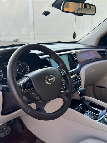 Riyadh, Vehicles, Cars & Trucks , SAR 44000,  Gaz 24,  2020,  Automatic,  144000 KM,  GAC GS8  Model For Sale In Excellent Condition