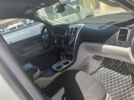 Khobar, Vehicles, Cars & Trucks , SAR 25000,  Gmc Acadia,  2012,  Automatic,  312124 KM,   Family CarTake And Drive
