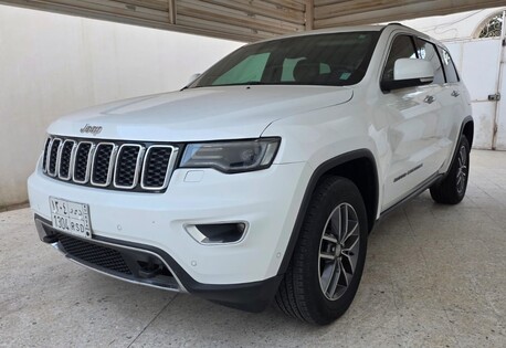 Yanbu, Vehicles, Cars & Trucks , SAR 95000,  Jeep Grand Cherokee Limited,  2018,  Automatic,  93000 KM,   3.6