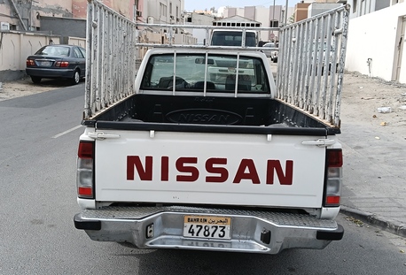 Isa Town, Vehicles, Cars & Trucks , BHD 2100,  Nissan Pickup,  2009,  Manual,  500000 KM,