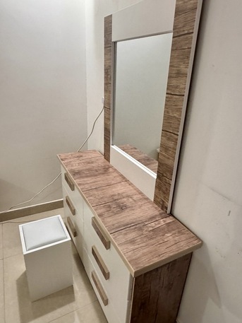 Al Malaz, Furniture, SAR 300,  Excellent Condition Dressing Table With Chair For Sale