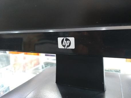 East Riffa, Computers, BHD 5,  HP V185es 18.5" HD Monitor &ndash; Only 5 BD