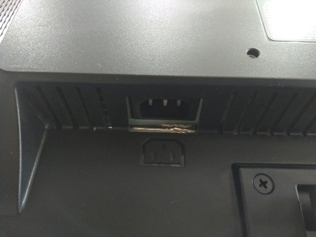East Riffa, Computers, BHD 5,  HP V185es 18.5" HD Monitor &ndash; Only 5 BD