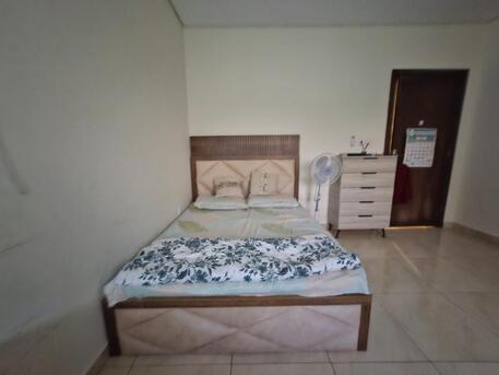 Riyadh, Furniture, SAR 750,  Queen Bed Wkth Mattress And Chest Of Drawer