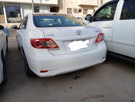 Riyadh, Vehicles, Cars & Trucks , SAR 23000,  Toyota Corolla,  2013,  Manual,  322000 KM,    1.6  | Original Engine & Gear | Excellent White Body