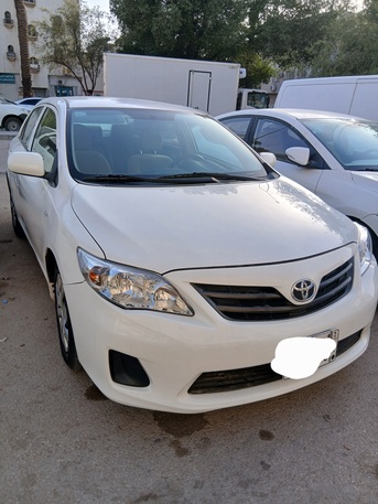Riyadh, Vehicles, Cars & Trucks , SAR 23000,  Toyota Corolla,  2013,  Manual,  322000 KM,    1.6  | Original Engine & Gear | Excellent White Body