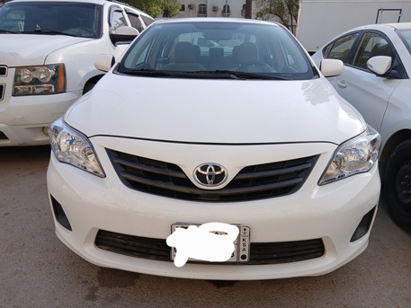 Riyadh, Vehicles, Cars & Trucks , SAR 23000,  Toyota Corolla,  2013,  Manual,  322000 KM,    1.6  | Original Engine & Gear | Excellent White Body