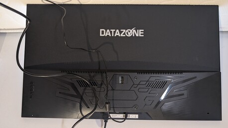 Riyadh, Computers, SAR 300,  32" Monitor - Very Good Condition