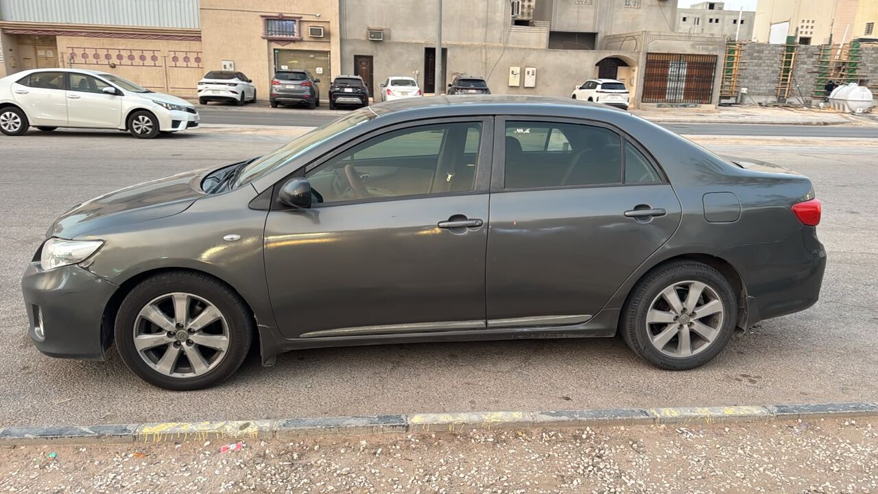 Riyadh, Vehicles, Cars & Trucks , SAR 22000,  Toyota Corolla XL,  2013,  Automatic,  366 KM,  Corolla  For Sale