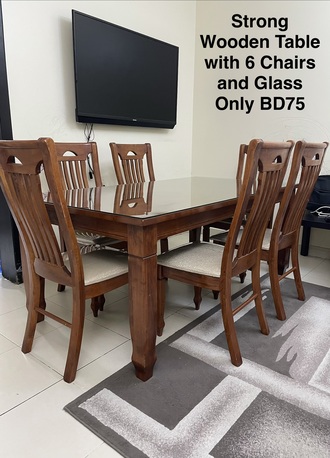 East Riffa, Furniture, BHD 75,  Strong Wooden Dining Table With 6 Chairs And Glass Only BD75