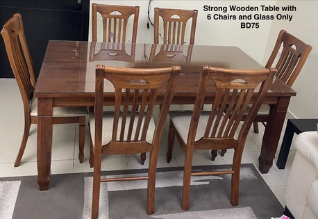East Riffa, Furniture, BHD 75,  Strong Wooden Dining Table With 6 Chairs And Glass Only BD75