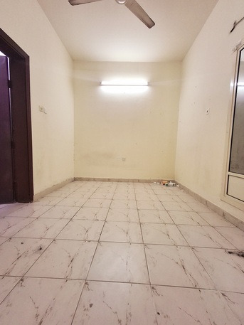 Gudaibiya, Apartments, Flats, Houses & Villas, BHD 150/month,  1 BR,  Semi Furnished 1 BHK Flat With Unlimited Ewa & Balcony @150/BD In Gudaibiya