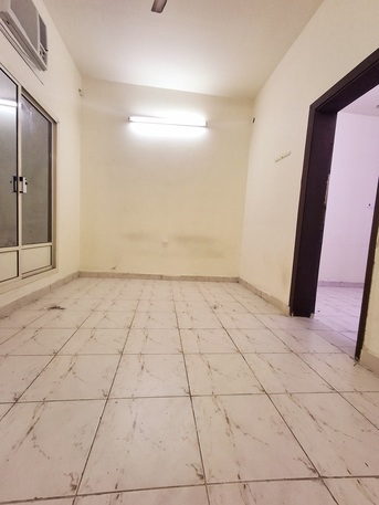 Gudaibiya, Apartments, Flats, Houses & Villas, BHD 150/month,  1 BR,  Semi Furnished 1 BHK Flat With Unlimited Ewa & Balcony @150/BD In Gudaibiya