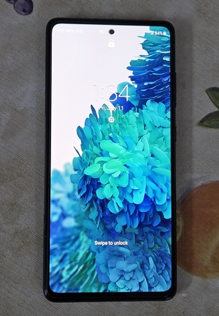Riyadh, Mobile Phones, SAR 550,  Samsung S20 FE