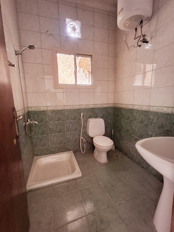 Hoora, Apartments, Flats, Houses & Villas, BHD 130/month,  1 BR,  - Bright & Neet UN Furnished 1 BHK Flat Without Ewa @130/ BD In Hoora