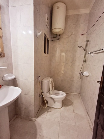 Gudaibiya, Apartments, Flats, Houses & Villas, BHD 200/month,  2 BR,  Semi Furnished 2 BHK Flat With Ewa 200/BD In Gudaibiya