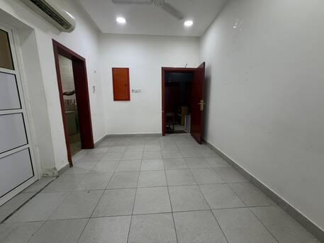Zinj, Apartments, Flats, Houses & Villas, BHD 200/month,  1 BR,  - ( Parking ) Very Neet & Clean Semi Furnished 1 BHK Family Flat With Ewa @200/BD In Zinj