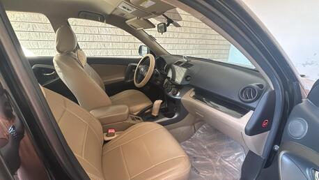 Khobar North, Vehicles, Cars & Trucks , SAR 59000,  Toyota RAV4 2.4 LT 4 Cyl Black,  2012,  Automatic,  146000 KM,   Toyota RAV4 Black 2.4 Liters  4 Cyl Low Km