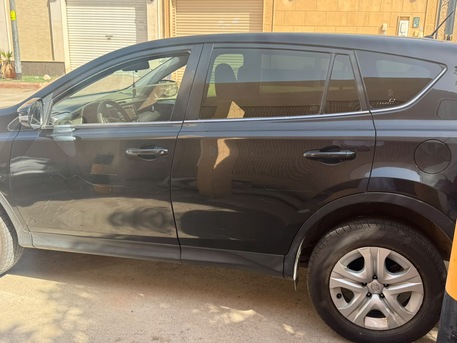 Al Aqeeq, Vehicles, Cars & Trucks , SAR 30000,  Toyota RAV4,  2013,  Automatic,  330000 KM,   RAV4 (Standard) Without 4WD.