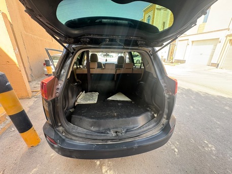 Al Aqeeq, Vehicles, Cars & Trucks , SAR 30000,  Toyota RAV4,  2013,  Automatic,  330000 KM,   RAV4 (Standard) Without 4WD.