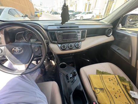 Al Aqeeq, Vehicles, Cars & Trucks , SAR 30000,  Toyota RAV4,  2013,  Automatic,  330000 KM,   RAV4 (Standard) Without 4WD.