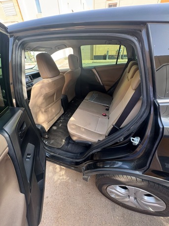 Al Aqeeq, Vehicles, Cars & Trucks , SAR 30000,  Toyota RAV4,  2013,  Automatic,  330000 KM,   RAV4 (Standard) Without 4WD.