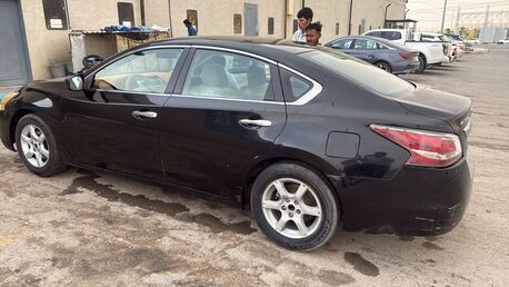 Al Wizarat, Vehicles, Cars & Trucks , SAR 25000,  Nissan Altima,  2013,  Automatic,  208814 KM,    Neat Condition