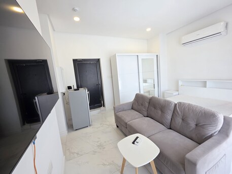 Juffair, Apartments, Flats, Houses & Villas, BHD 200/month,  Furnished,  Stunning Studio | Ultra-Modern | Free Wifi | Near Food Street Juffair