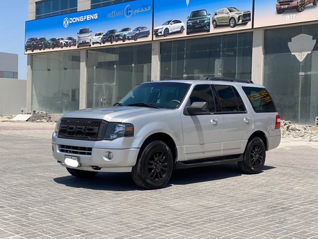 Manama, Vehicles, Cars & Trucks , BHD 3500,  Ford Expedition,  2014,  Automatic,  318800 KM,    (Silver)