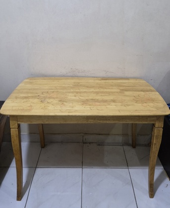 Al Aziziyah, Furniture, SAR 300,  Bed And Table