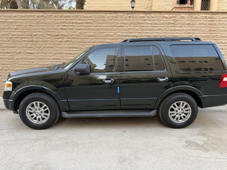 Riyadh, Vehicles, Cars & Trucks , SAR 24000,  Ford Expedition,  2013,  Automatic,  380000 KM,  Car For Sale /
